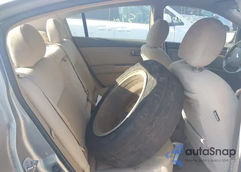 2007 Nissan Sentra 2.0S z USA, uszkodzony, nr VIN 3N1AB61E77L687389